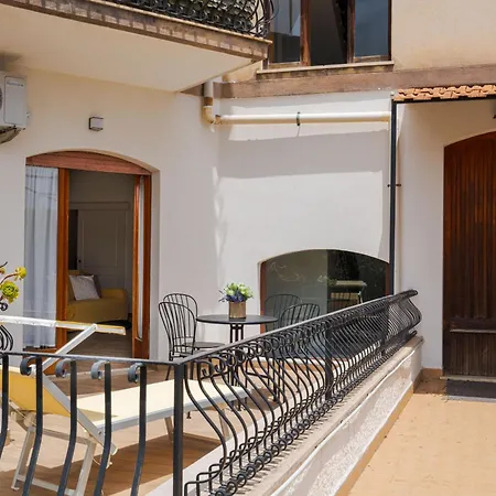 La Maison De Clotilde * Taormina