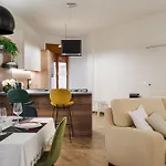 아파트 La Maison De Clotilde *